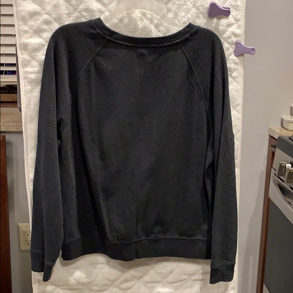 Levi’s Sweatshirt - Picture 2 of 4